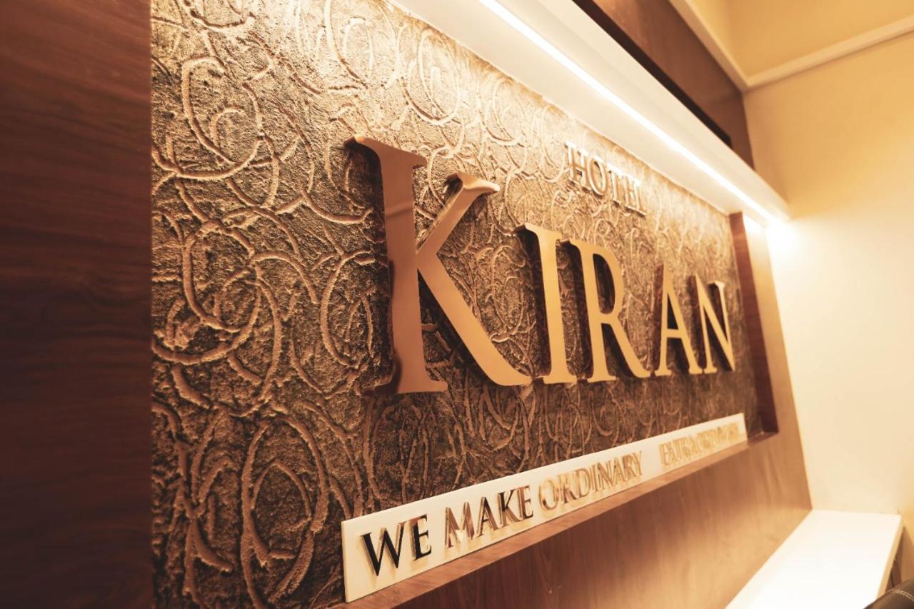 Hotel Kiran Miraj Bagian luar foto